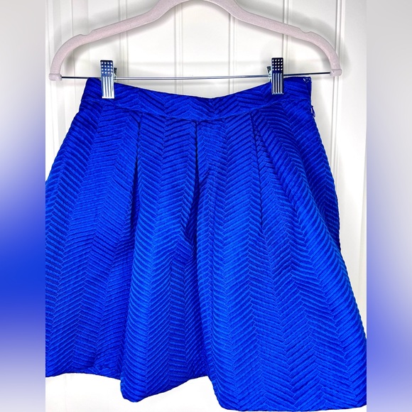 Forever 21 Thick Navy Blue Jacquard Mini Skirt Fully Lined, A-Line, Sz S - Picture 4 of 5